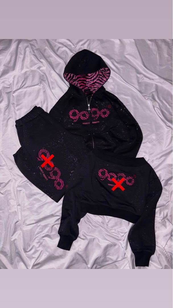 9090 Black pink zebra パーカー