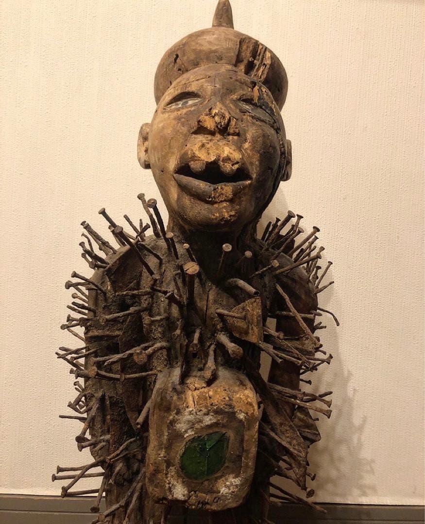 ンキシ　ンコンディ　アフリカ美術　アフリカ仮面　アフリカンアート　呪物　釘人形