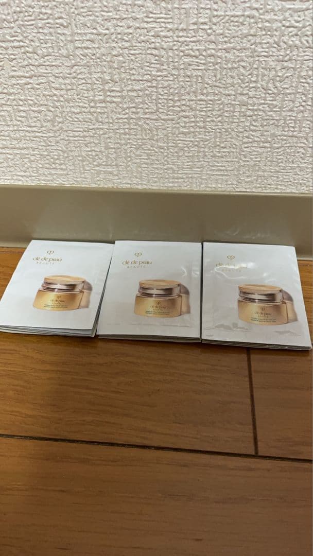 クレ・ド・ポーボーテマスクヴィタリテオープレシューサンプル