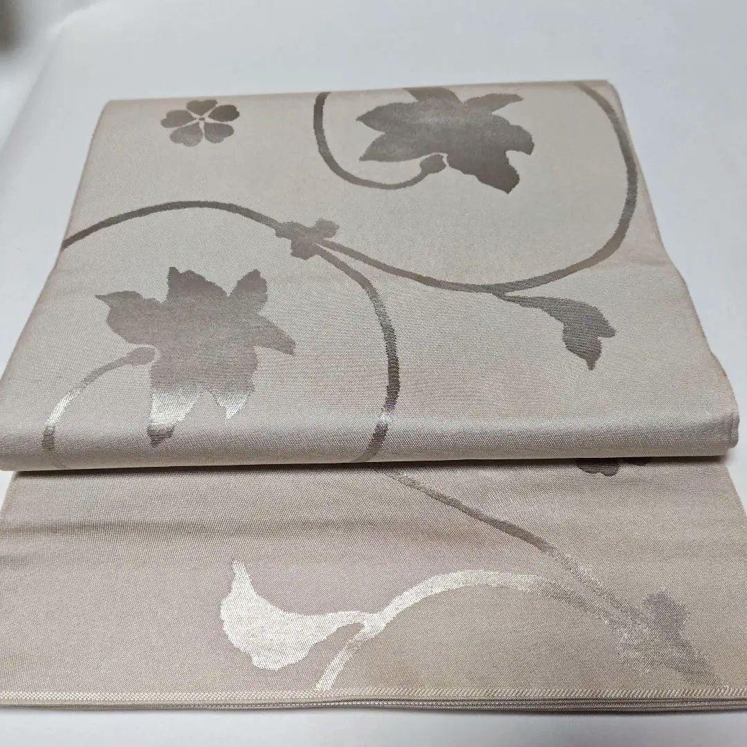洛風林　袋帯　洒落袋帯　薄いグレー　 袋帯 蔦唐草　銀糸　いぶし銀　箔