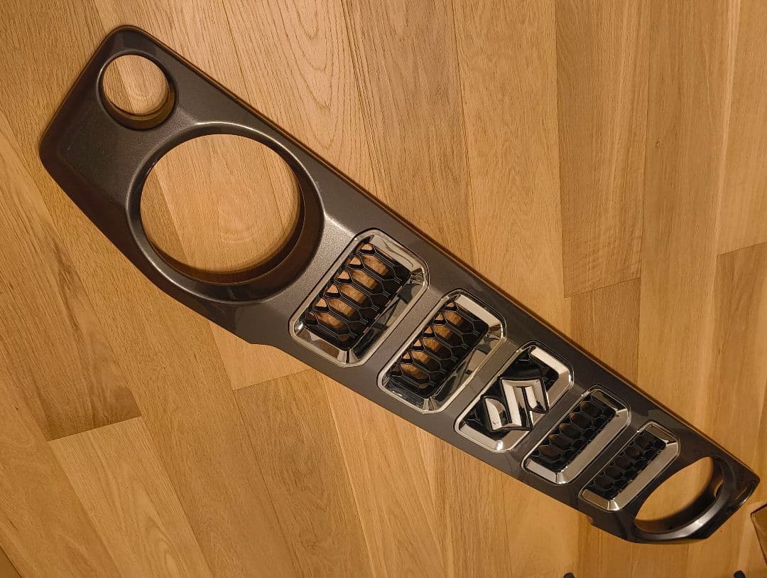 スズキ ジムニーノマド 純正グリル