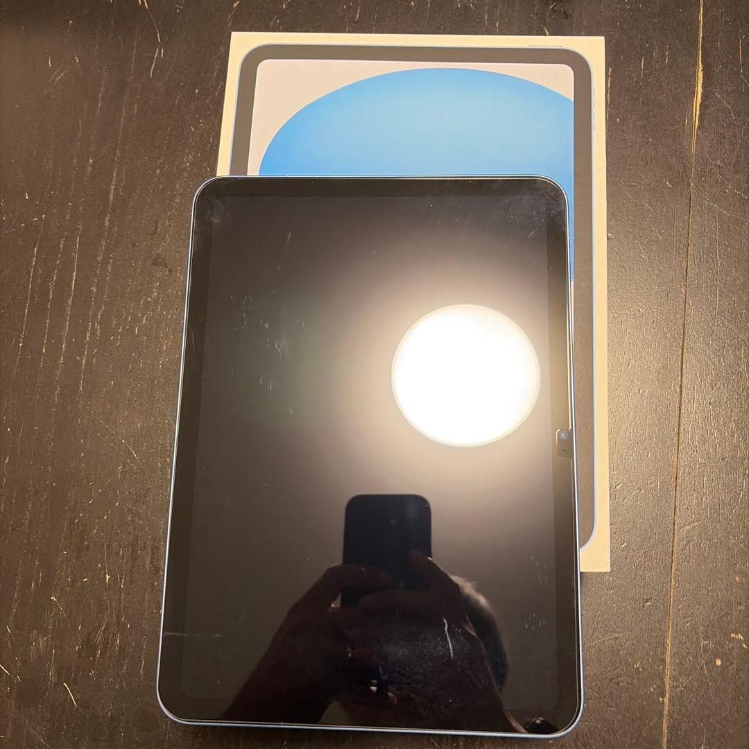 Apple iPad (ブルー) 本体　wi-fi
