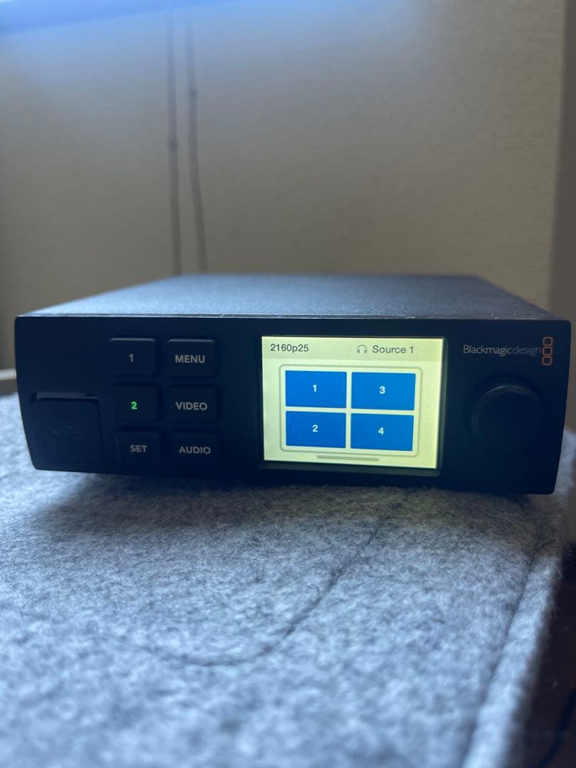 Tomoyuuuu　Blackmagic MultiView 4 ブラック