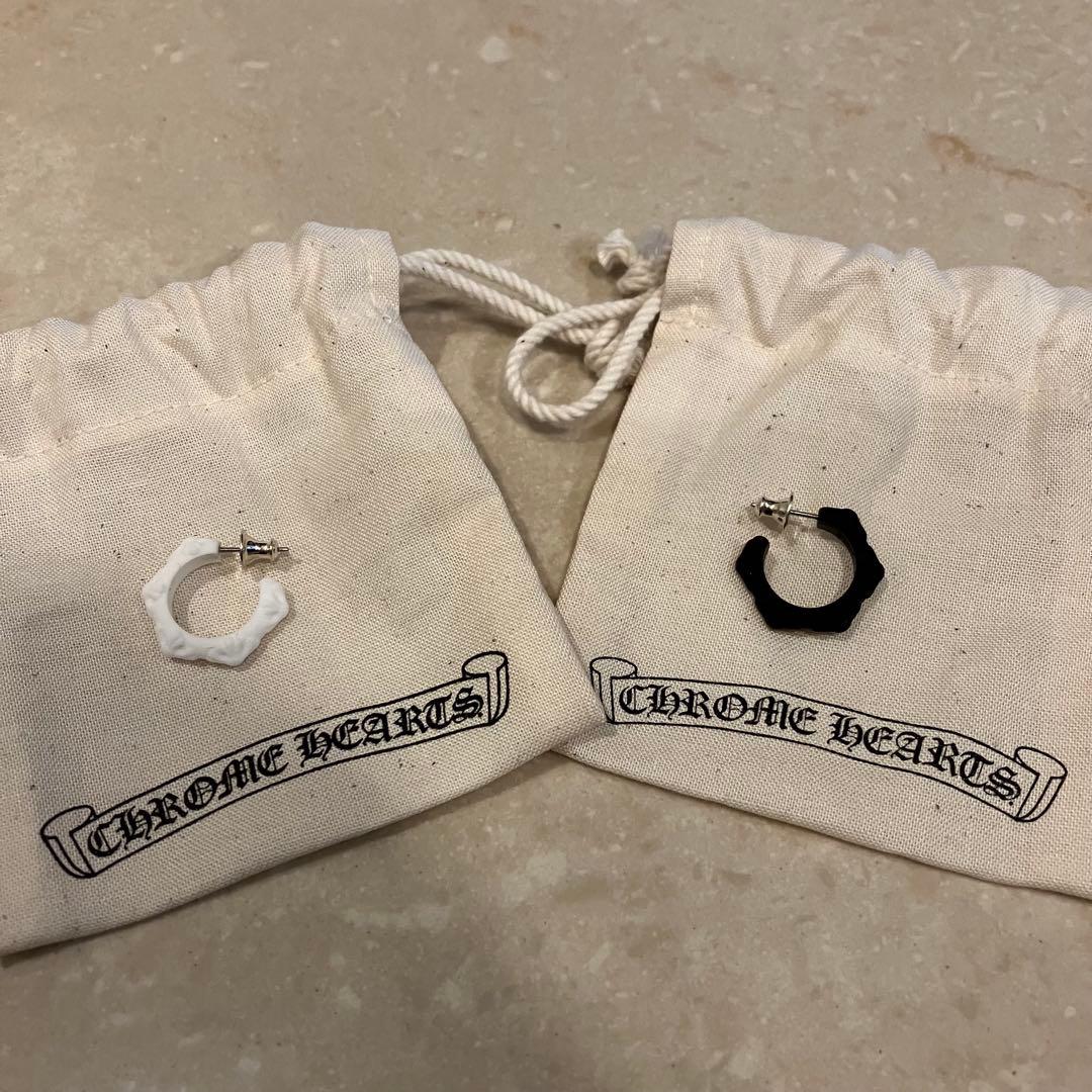 新品未使用 CHROME HEARTS シリコン　フープ　ピアス　直営店購入 黒