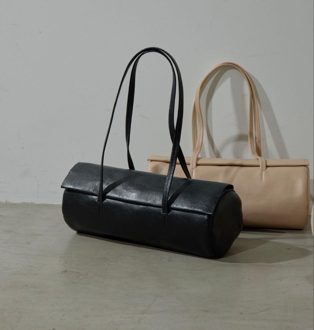 Hoaw. 横長シリンダーバッグ