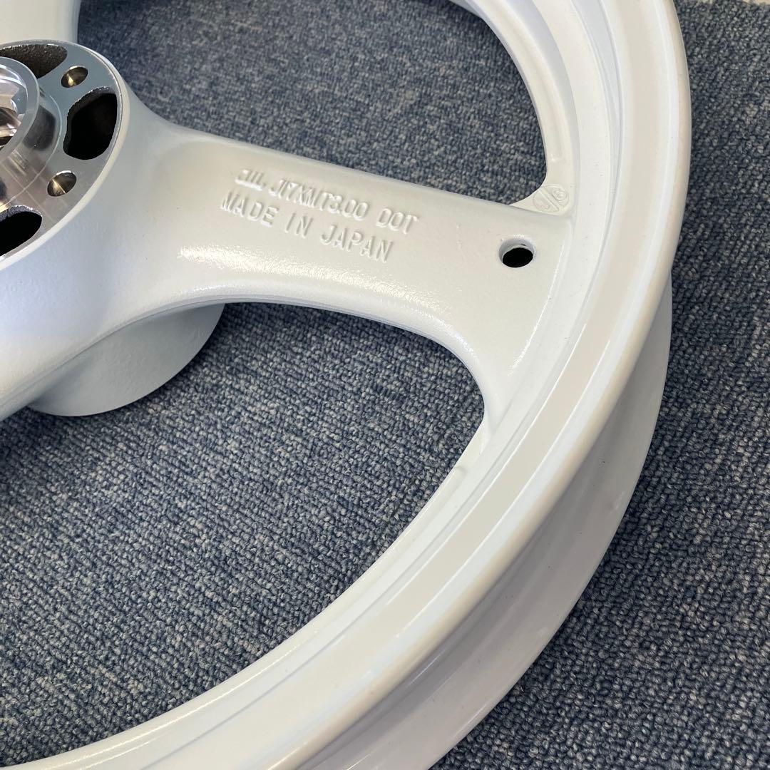 新品絶品　スズキ　RGVガンマ　フロントホイール　VJ22