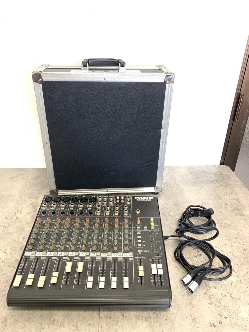。 MACKIE MS1402-VLZ 14chアナログミキサー