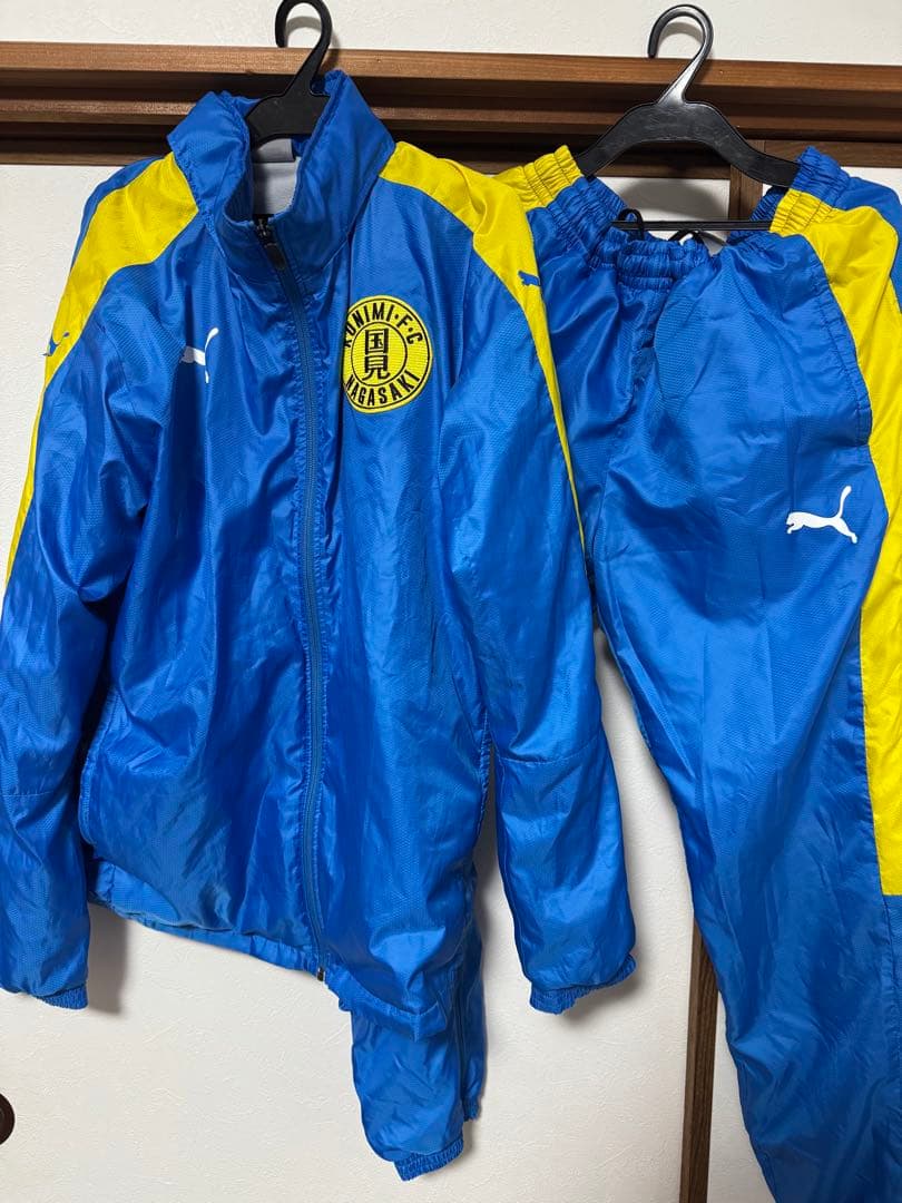 国見中サッカー　ウィンドブレーカー上下　PUMA