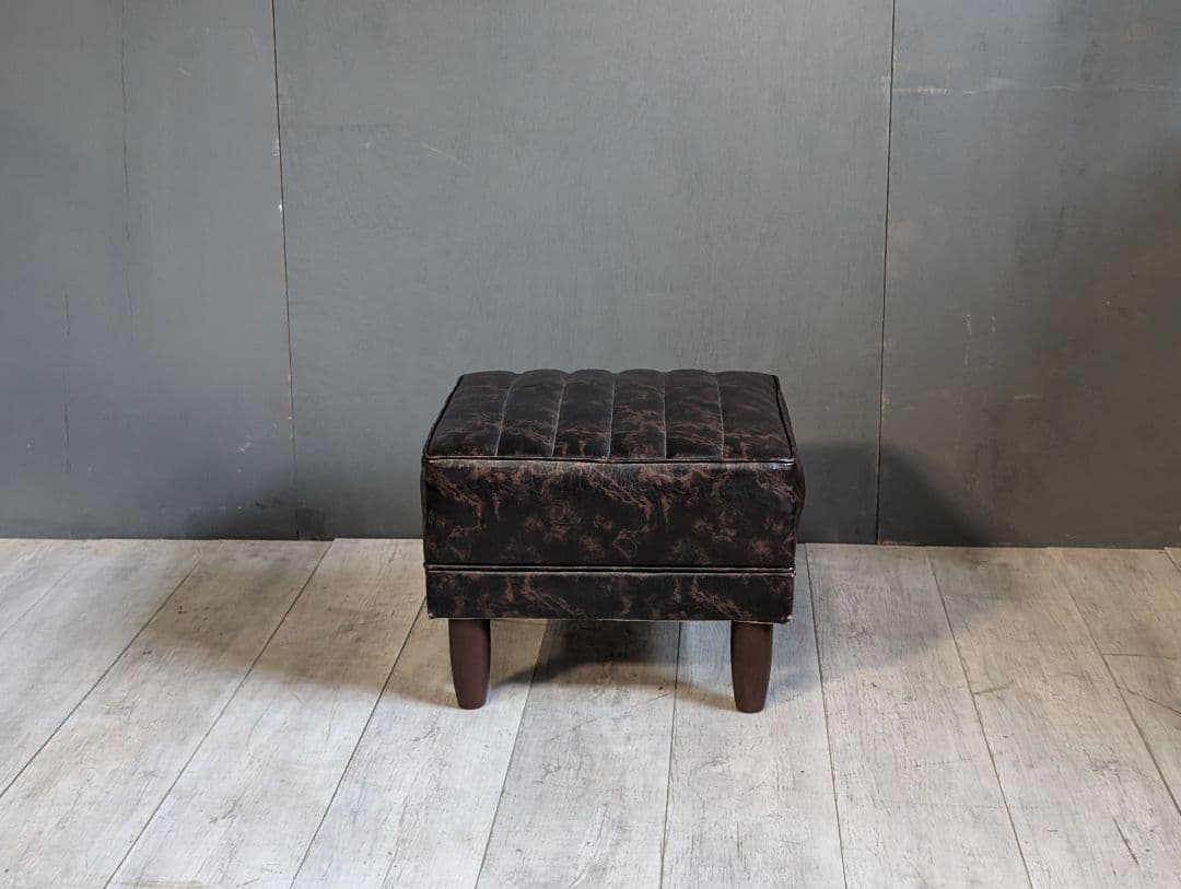 カリモク　スクエアスツール　ヴィンテージ　オットマン　本革　レザー　NiG