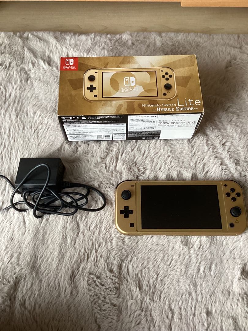 Nintendo スイッチ ライト　ハイラルエディション　ゼルダの伝説