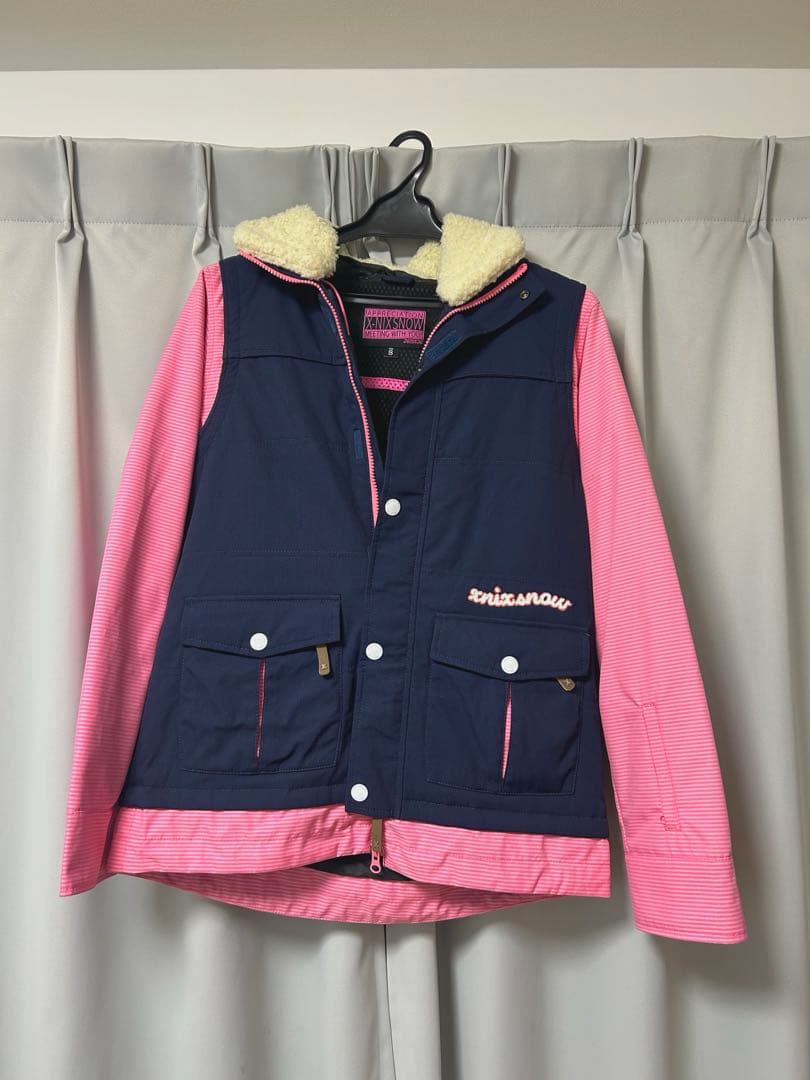 【新品未使用】フード付きボアライニングジャケット ネイビー/ピンク