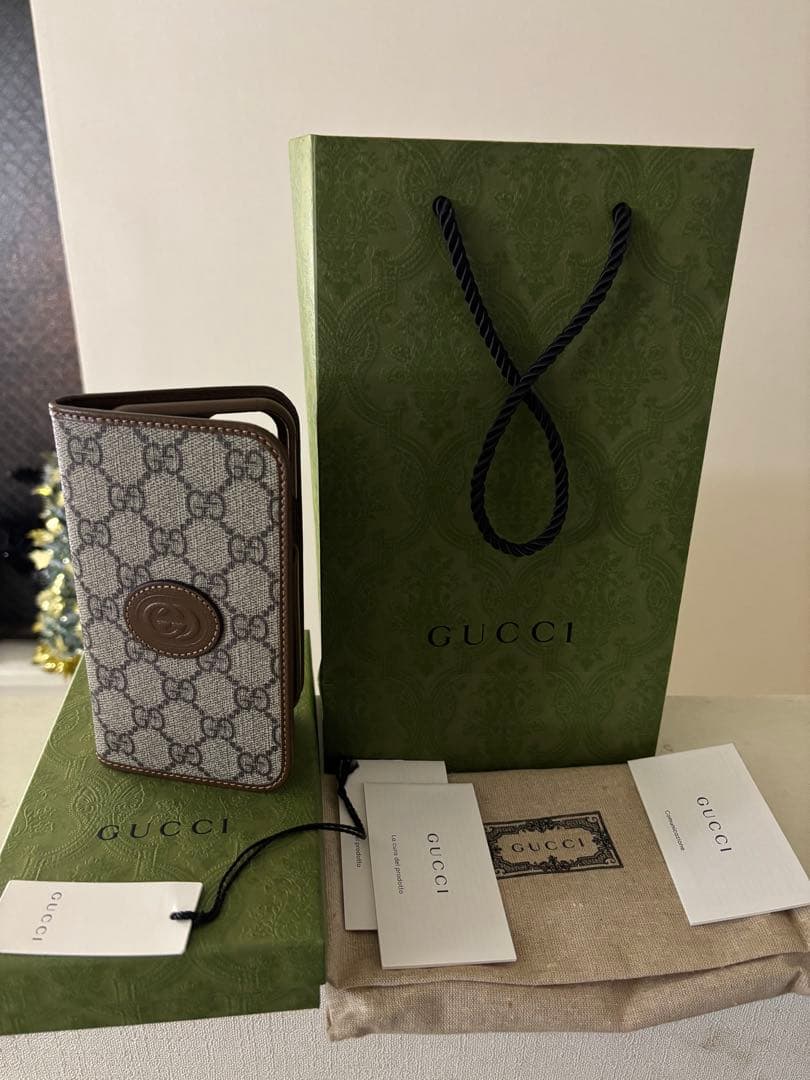 モ*コ様 【新品】GUCCI GGパターン iPhone15 手帳型ケース