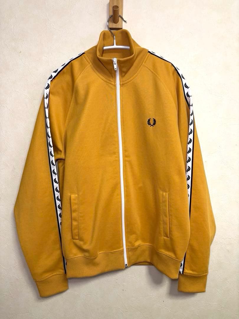 【美品】FRED PERRY フレッドペリー 　トラックジャケット　ポルトガル製