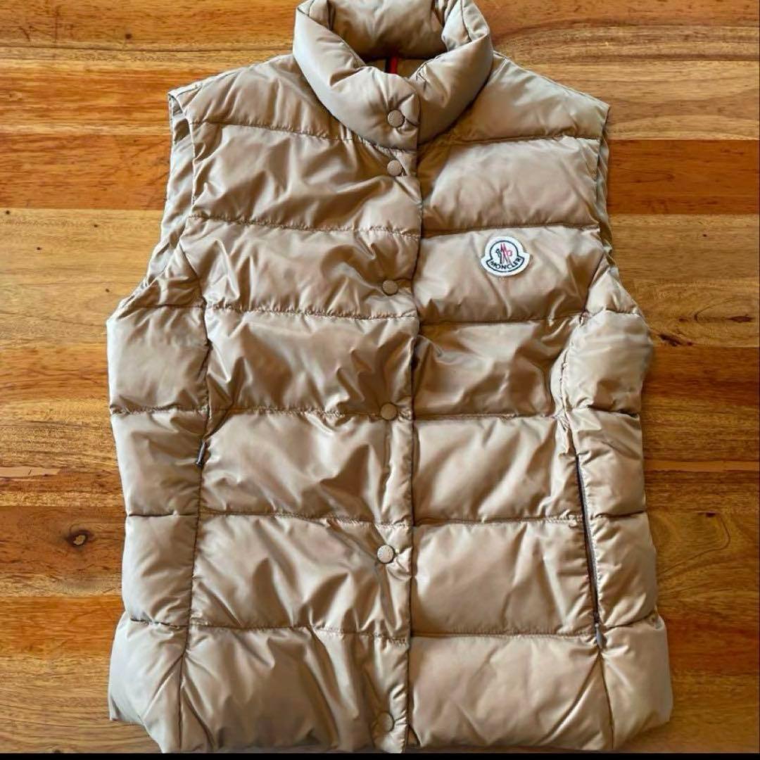MONCLER ベージュ ダウンベスト サイズ0 Sサイズ