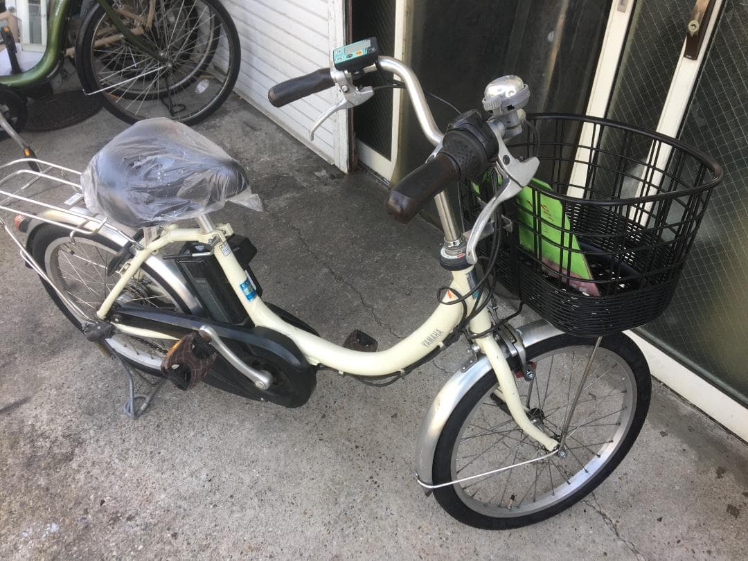 地域限定送料無料　パス　シオン　12,3AH　小径車　白②　神戸市　電動自転車