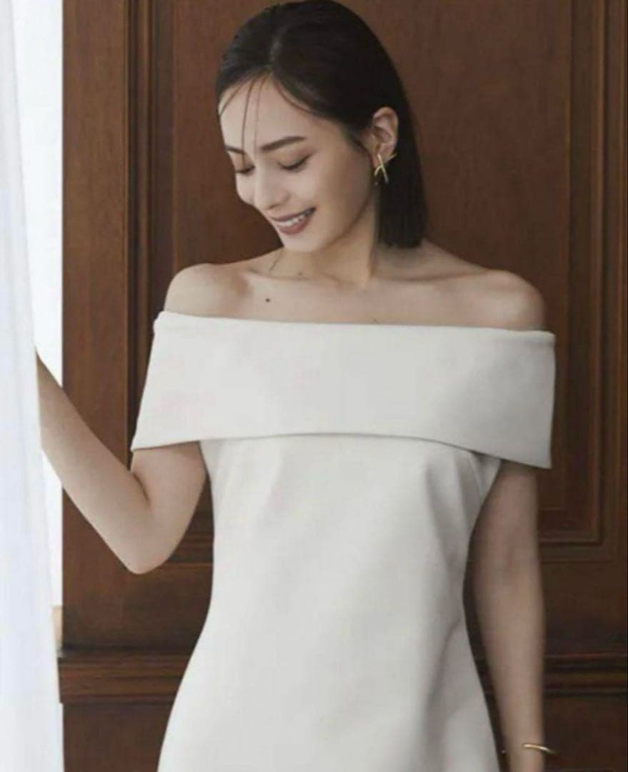 アニュアンス　オフショルコンシャスワンピース